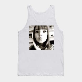 Girl with the big eyes Tank Top